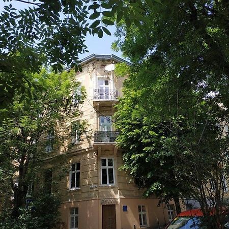 Кімната В Серці Львова リヴィウ エクステリア 写真