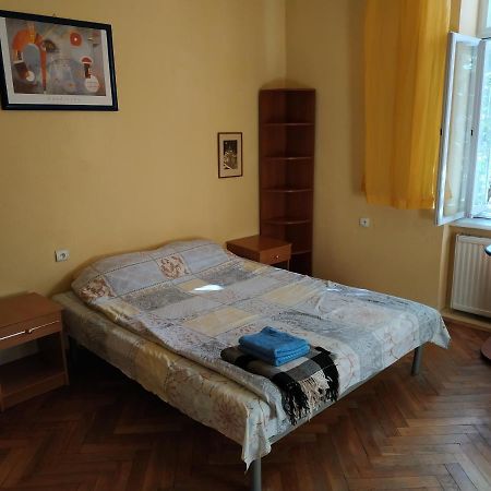 Кімната В Серці Львова リヴィウ エクステリア 写真